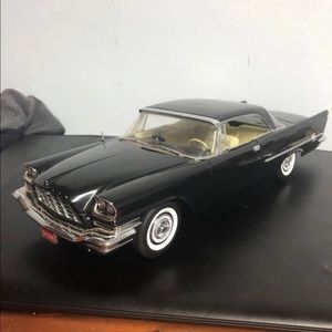 1:18 1957 Chrysler 300c (READ)